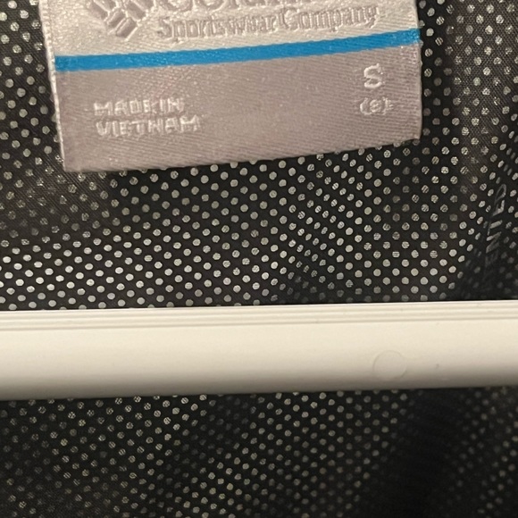 Kids Columbia Black and charcoal winter ski Jacket - Picture 3 of 3